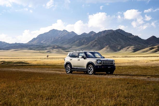 四驱版来了！三电机真四驱开启旅行新定义不