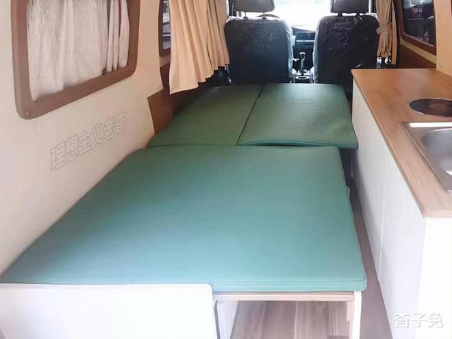 改装床车旅行小面包露营车自驾游更方便mg不朽情缘网站后排旋转座椅五菱荣光(图4)